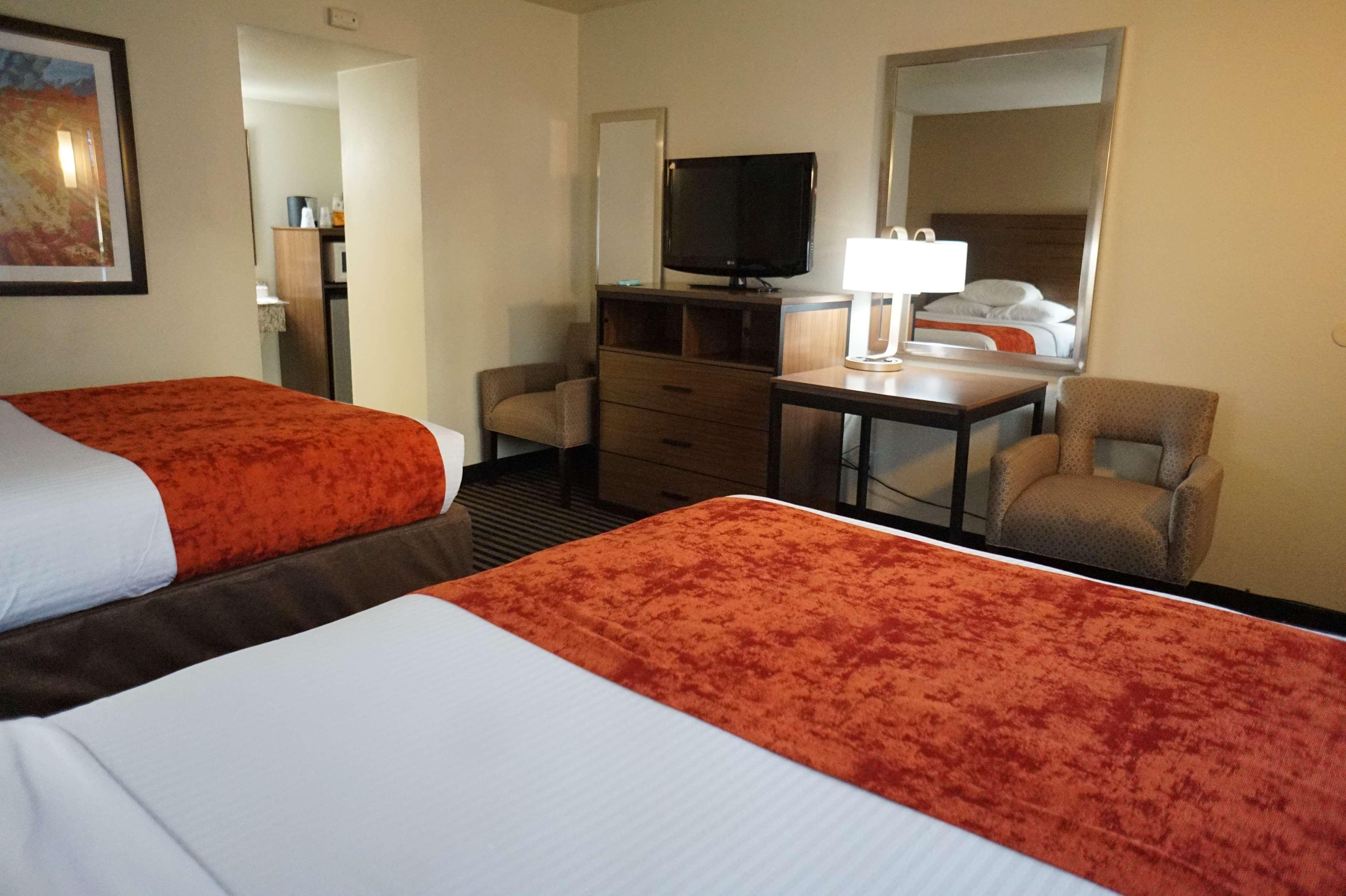 Best Western Town House Lodge Модесто Экстерьер фото